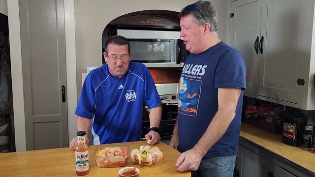St Elmo Shrimp Cocktail Sauce Tasting Very Spicey Take 2 смотреть онлайн