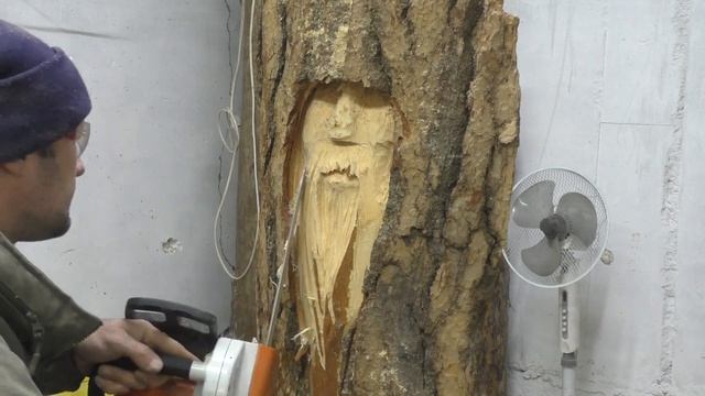 лицо старичка, работа с деревом на горбыле, весь процесс работы, wood carving смотреть онлайн