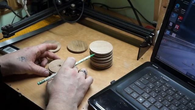 Гравировка китайским лазерным гравером по дереву! смотреть онлайн