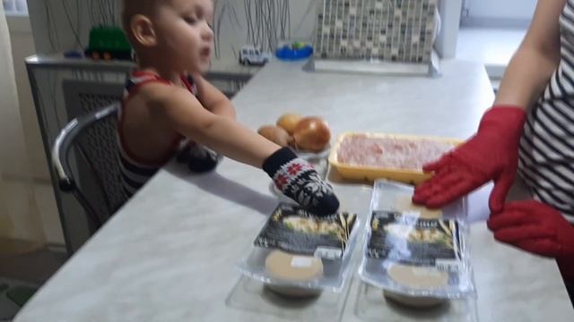 Пельмени рецепт для экономных. 1,78 рублей за штуку. #Пельменирецепт #пельмениэкономные смотреть онлайн