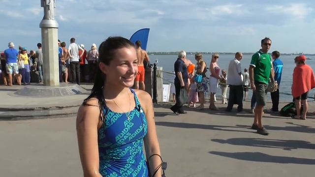Переплыла Волгу 3 500 метров за 55 минут. смотреть онлайн