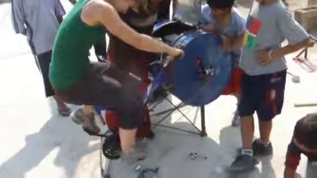 Сироты испытали машину стиральную, педальную смотреть онлайн