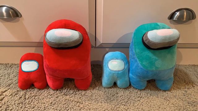 The Differences between Red & Cyan Among Us Crewmate Plushes? смотреть онлайн