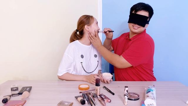 Алик мені көзін жұмып бояды | ЧЕЛЛЕНДЖ ! смотреть онлайн