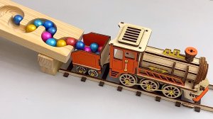 Гонки шариков марблс и погрузка их в деревянный поезд / АСМР ASMR - залипательное видео