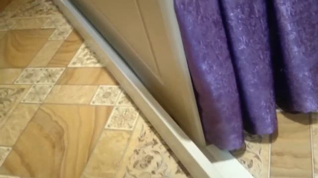 Как надеть багет(блендаж) на карниз,если он не просовывается от руки( простой способ) смотреть онлайн