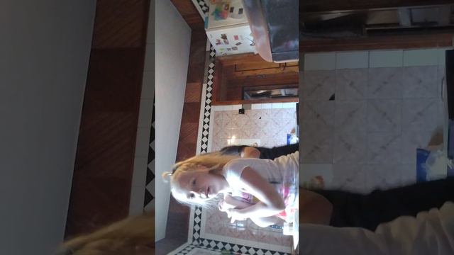 кто не знает это девочка маха смотреть онлайн
