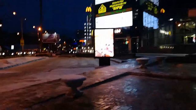Пенза. ТЦ Суворовский снаружи. Проходка. 11.12 смотреть онлайн