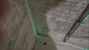 Как выставить маяки на стену