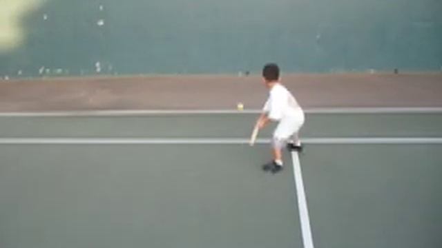 теннис у стенки. смотреть онлайн