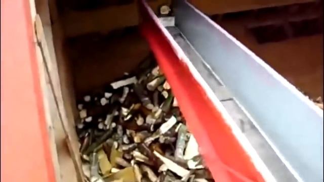 Как в Германии дрова на зиму пилят, колят, заготавливают смотреть онлайн