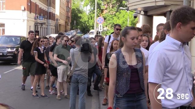 Проект 60sec №415. Москвичи несут цветы к посольству Турции смотреть онлайн