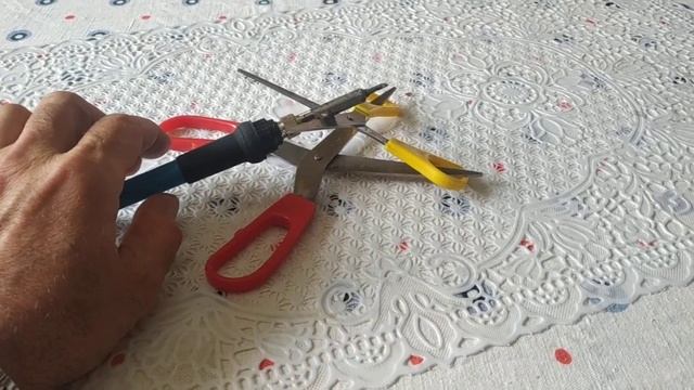 Подставка для паяльника за 5 секунд! отличное решение!! ??? смотреть онлайн