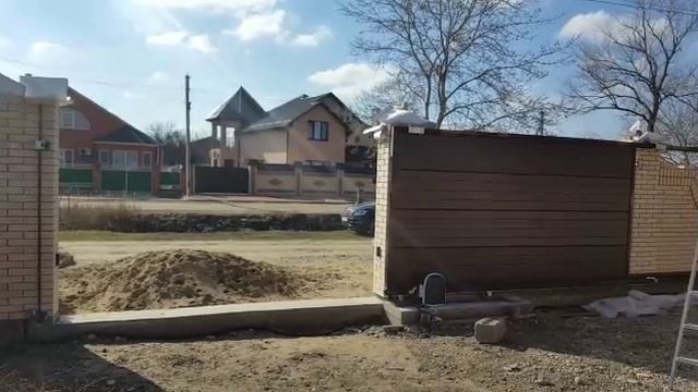 Откатные ворота Alutech (umdom123.ru) смотреть онлайн