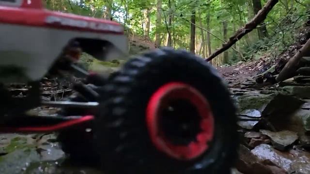VENOM CREEPER and AXIAL SCX10 II DEADBOLT смотреть онлайн