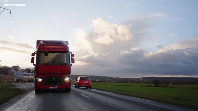 2024 Renault Trucks T D13 Driving