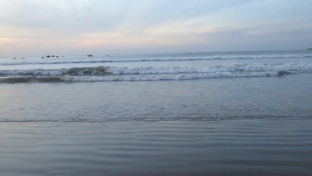 Южно-Китайское море, бухта недалеко от Муйне (Вьетнам) смотреть онлайн