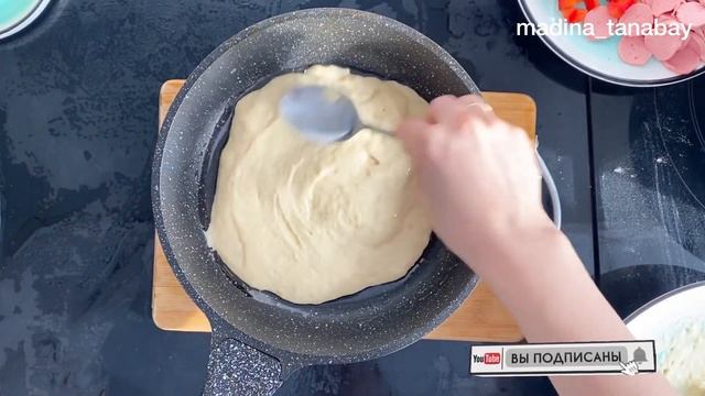 Пицца на сковороде за 5 минут. Без раскатки тесто. Pizza. Пицца на кефире. смотреть онлайн