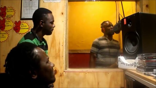 Cutty Ranks voicing Run Things cut dem dung dub for Run Things Intl wayne Lonesome sound смотреть онлайн