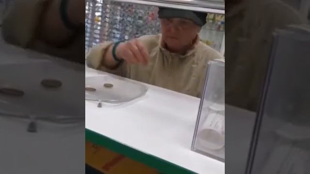Один Пустырник Бабка В Аптеке Жжёт! смотреть онлайн