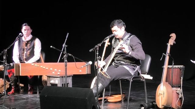 Уникальные голоса степей в театре “Читиген”. Хакасский музыкальный инструмент Ыых. смотреть онлайн