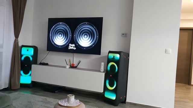 JBL Partybox 1000 2x !¡ "Danger" Bass?? !! (Bass Boost off) смотреть онлайн