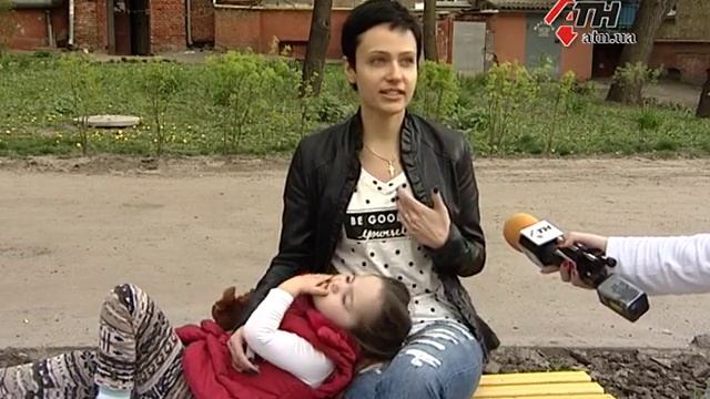 15.04.16 - Праздник с аниматорами закончился для 4-летнего ребенка серьезной травмой смотреть онлайн