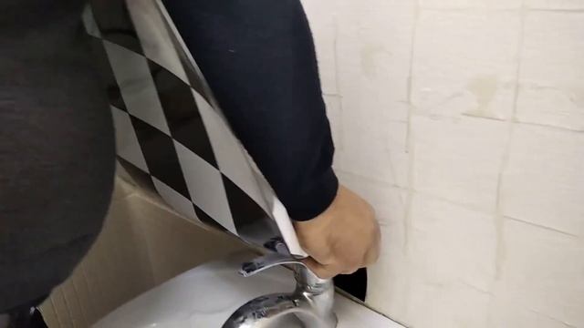 Какие «сюрпризы» ждут при работе с самоклейкой. смотреть онлайн