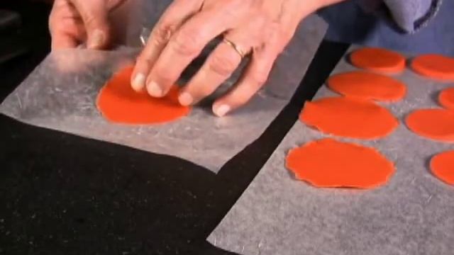 Marzipan Rosebuds смотреть онлайн