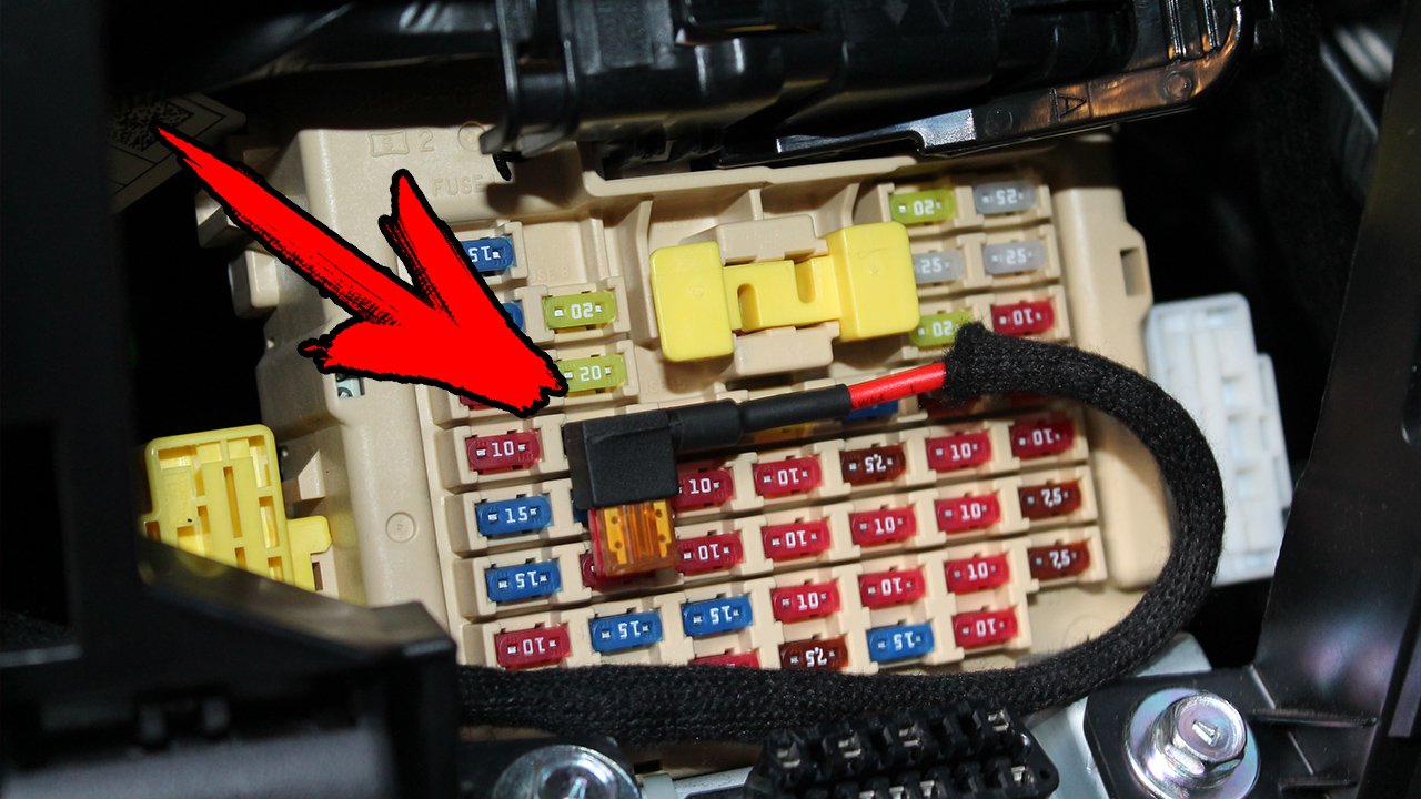 Скрытое подключение видеорегистратора без вмешательства в проводку автомобиля смотреть онлайн