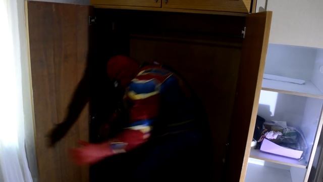 Spider-man VS Granny смотреть онлайн