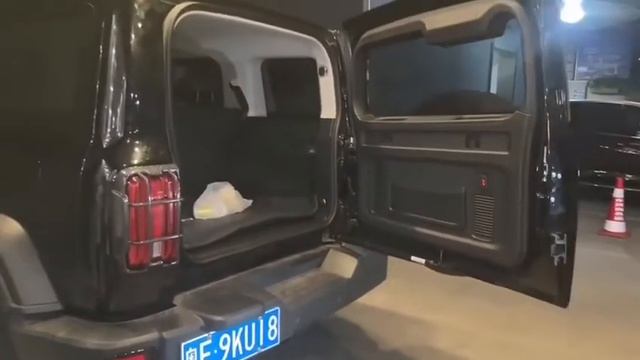Automatic Tailgate Lift Installed electric tailgate release with soft closure for TANK 300 смотреть онлайн