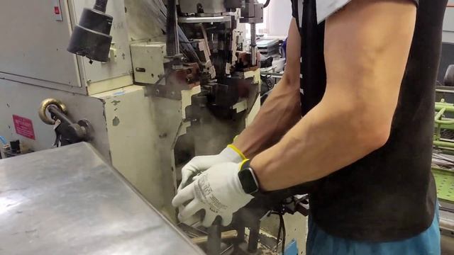 Треккинговые кроссовки TREK Rockland6 производство: Пермская обувная фабрика смотреть онлайн