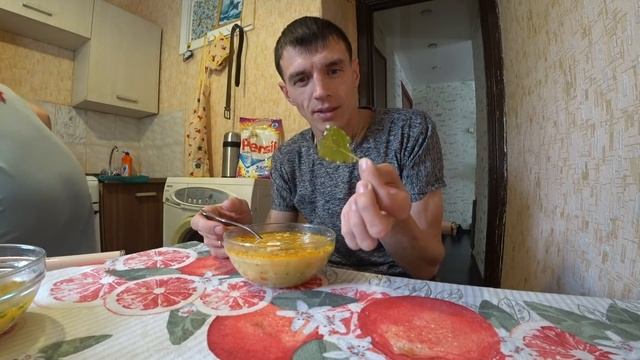 АНГЕЛИНА ПРИГОТОВИЛА ГОРОХОВЫЙ СУП / КУШАЕМ ГОРОХОВЫЙ СУП смотреть онлайн