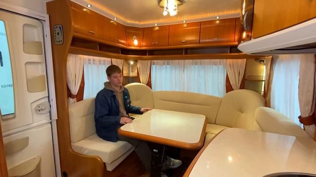 Немецкий дом на колесах Hobby Excellent 495 2007 года с французской кроватью смотреть онлайн