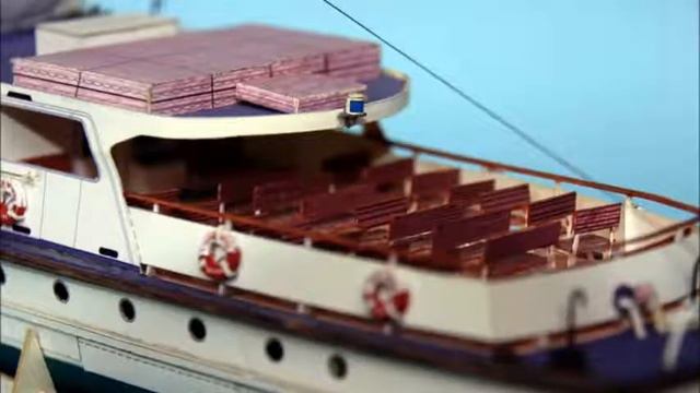 Lilla Weneda - KARTON MODEL смотреть онлайн