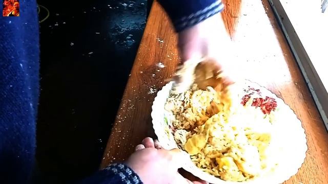 Самая вкусная уличная еда в мире/Русская кухня/Картофельные драники во фритюре/Вкуснятина на колеса смотреть онлайн