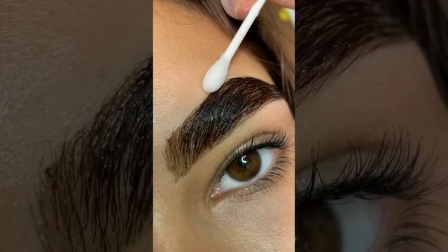 Оттеночный гель Hindika Brow Refresh продлит цвет от краски и напитает бровки ♥️ #окрашиваниебровей смотреть онлайн