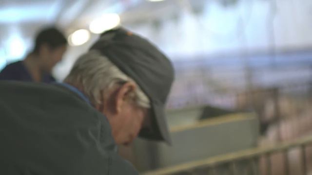 Real Farmers. Real Farming. Episode 2 - Dr. Scott Carter смотреть онлайн