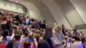 Необычная история произошла на концерте Лолиты в Красноярске….