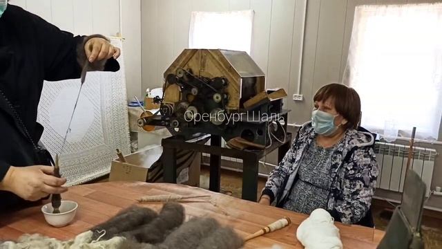 Мастер класс по прядению для гостей нашего пух.производства. смотреть онлайн