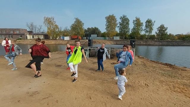 Хореографический ансамбль "Барыня" - "Про белые розы" смотреть онлайн