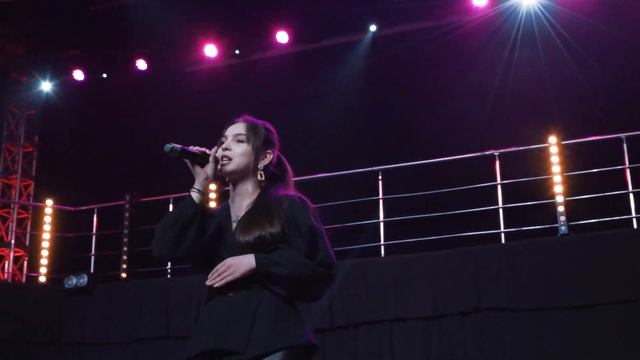 дуэт Дарья Мандибура, Белла Полетаева - “Still in love” смотреть онлайн