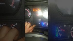 как посмотреть код ошибки на SHACMAN F 3000 на приборной панели