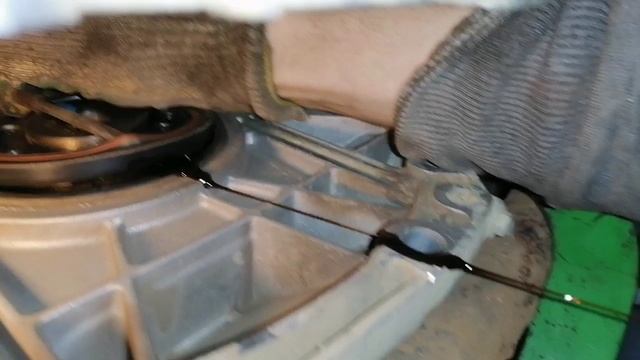 Рено Логан ЗАМЕНА СЦЕПЛЕНИЯ, БЕЗ ПОЛНОГО СНЯТИЯ МКПП.. смотреть онлайн