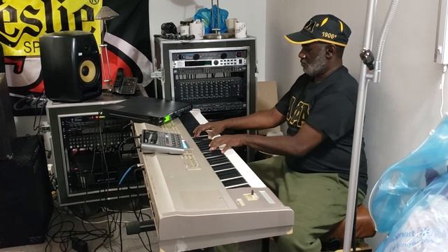 Trying Out My New KRK Series 4 V8 Studio Reference Monitor ~ August 8, 2020 смотреть онлайн