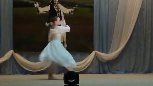 Танец "Перышко" Диана Сахибгареева. Фестиваль танца имени Ф.Гареевой смотреть онлайн