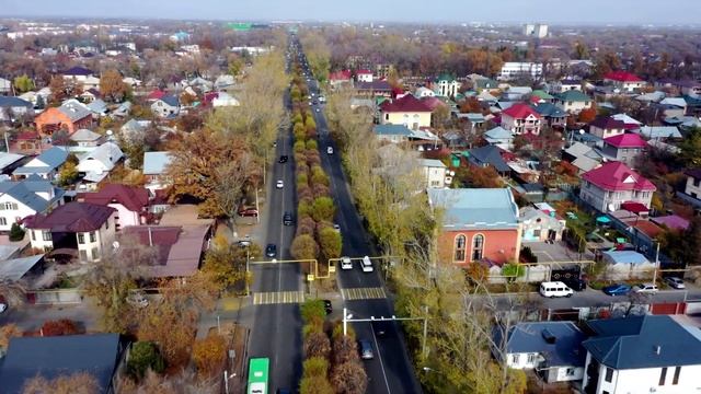 Алматы. Улица Акан Серы от пересечения с проспектом Сейфуллина до улиц Шолохова и Рихарда Зорге. смотреть онлайн
