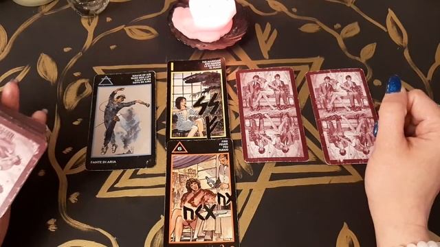 Гадание на Таро. КАК ОН ЛЮБИТ? смотреть онлайн