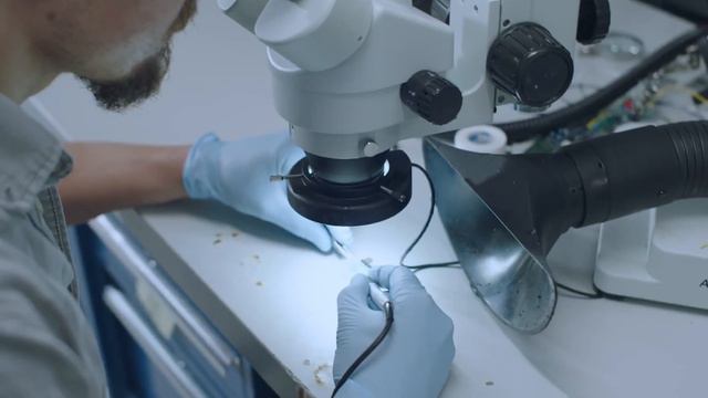 First Patient of Musk's Neuralink Controls Computer Mouse by Thought смотреть онлайн